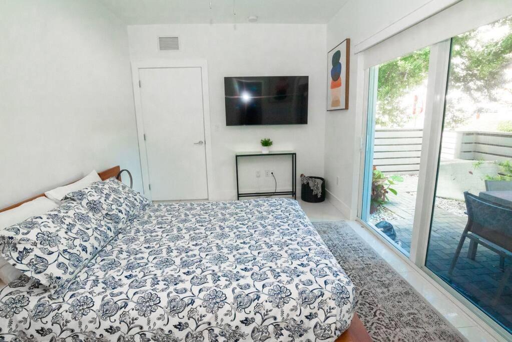 Across The Ocean Few Steps To Beach Contemporary Three Bedroom Townhouse Pompano Beach Zewnętrze zdjęcie