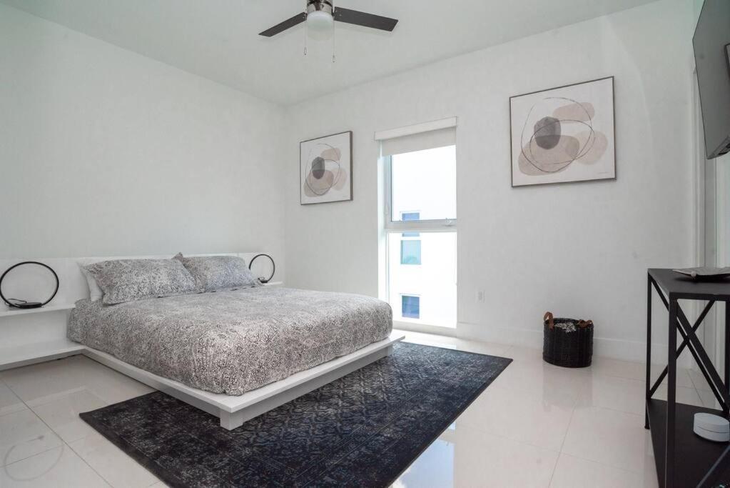 Across The Ocean Few Steps To Beach Contemporary Three Bedroom Townhouse Pompano Beach Zewnętrze zdjęcie