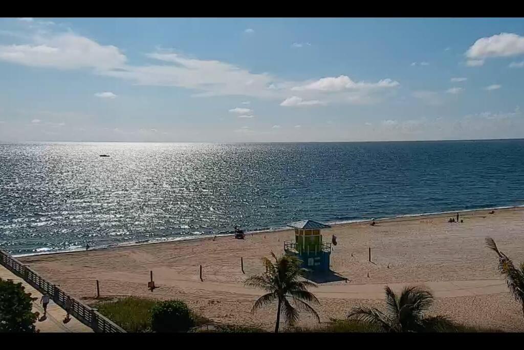 Across The Ocean Few Steps To Beach Contemporary Three Bedroom Townhouse Pompano Beach Zewnętrze zdjęcie