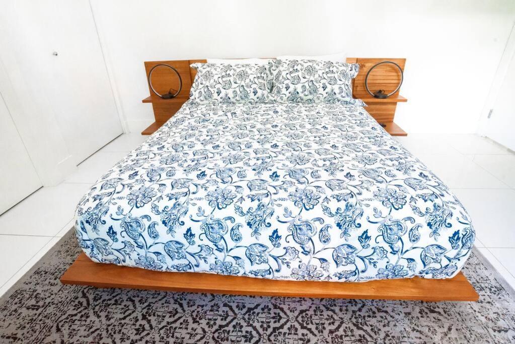 Across The Ocean Few Steps To Beach Contemporary Three Bedroom Townhouse Pompano Beach Zewnętrze zdjęcie