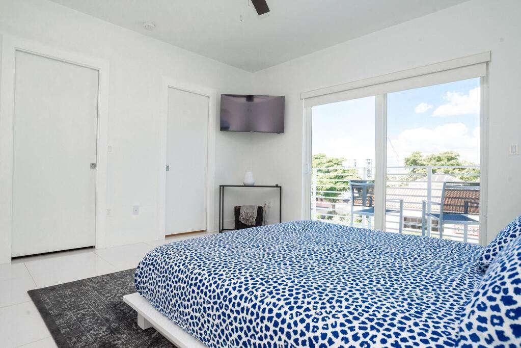 Across The Ocean Few Steps To Beach Contemporary Three Bedroom Townhouse Pompano Beach Zewnętrze zdjęcie