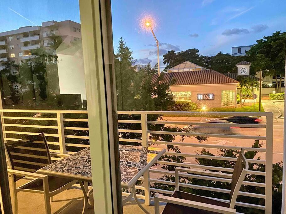 Across The Ocean Few Steps To Beach Contemporary Three Bedroom Townhouse Pompano Beach Zewnętrze zdjęcie