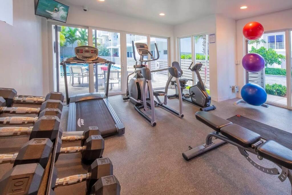Across The Ocean Few Steps To Beach Contemporary Three Bedroom Townhouse Pompano Beach Zewnętrze zdjęcie